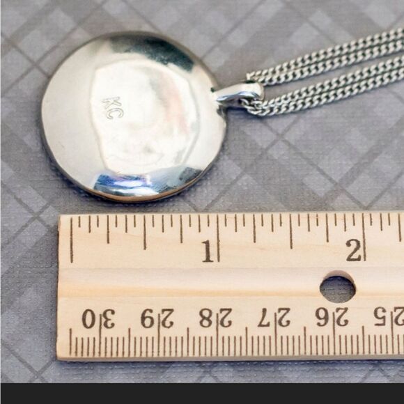 Kenneth Cole Necklace Blue Silver Tone Beaded Round Pendant 18 Inch Double Chain - Picture 10 of 11